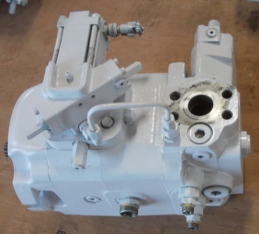 SLEWING PUMP P7P For Sale